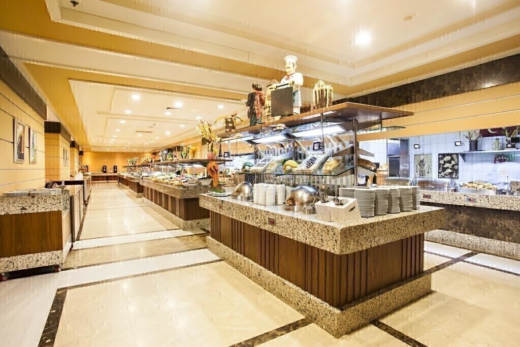 قیمت تور آنتالیا هتل اورنج کانتی ریزورت بلک یوآل با پرواز مستقیم ترک چارتری و لحظه آخری آژانس هواپیمایی آریا اوج پرواز