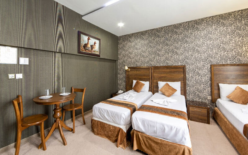  تور مشهد هتل دو ستاره شاکر 