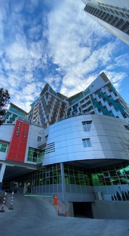  تور تفلیس هتل گرین تاور 