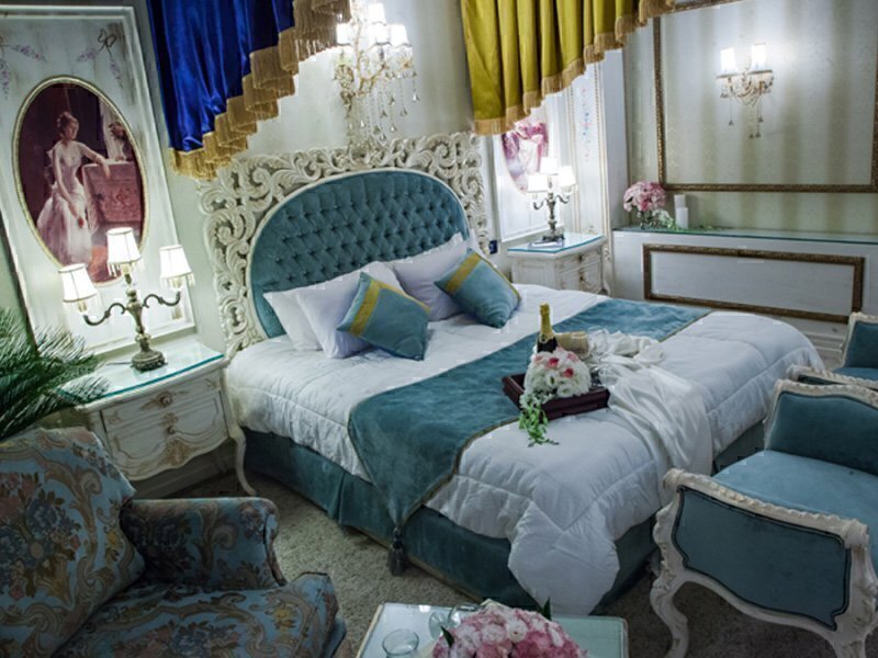  تور مشهد هوایی هتل بین المللی قصر مشهد پنج ستاره بهمراه عکس و لوکیشن و نظرات مسافران با پرواز لحظه آخری ارزان اقامت در 