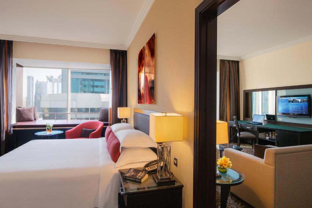 تور دبی هتل تاورز روتانا