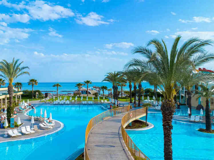 تور-وان-هتل-دیوان-ترکیه-ترکیه-ارزان-اتوبوس-قطار-گشت-قیمت