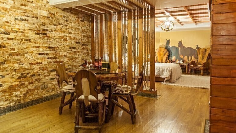 تور مشهد هوایی هتل قصر طلایی پنج ستاره بهمراه عکس و لوکیشن و نظرات مسافران با پرواز اتوبوس vip لحظه آخری ارزان اقامت د