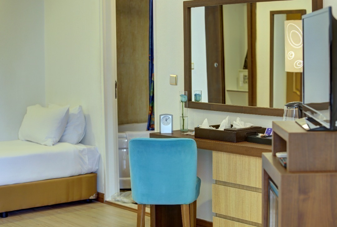 رزرو و خرید تور کیش هتل شایگان کیش با خدمات کامل و گشت جزیره بهمراه پرواز چارتری و منوی بوفه آژانس هواپیمایی آریا اوج پر