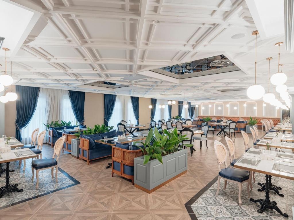 قیمت ارزان تور آنتالیا هتل استریا کرملین پالاس