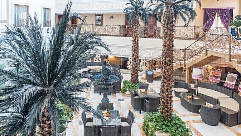 تور مشهد هوایی هتل قصر طلایی پنج ستاره بهمراه عکس و لوکیشن و نظرات مسافران با پرواز اتوبوس vip لحظه آخری ارزان اقامت د