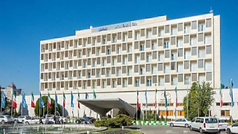  تور مشهد هوایی هما پنج ستاره بهمراه عکس و لوکیشن و نظرات مسافران با پرواز لحظه آخری ارزان اقامت در هتل و هتل آپارتمان ن 