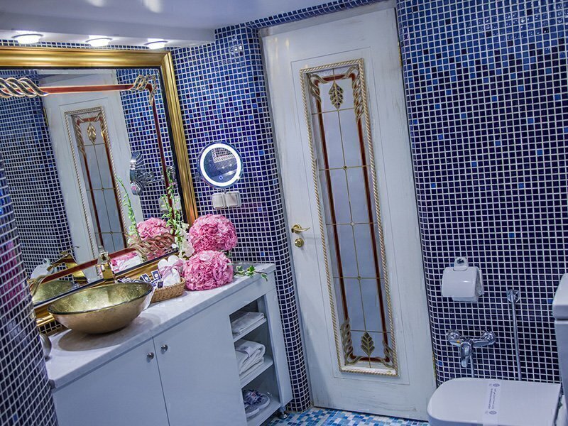  تور مشهد هوایی هتل بین المللی قصر مشهد پنج ستاره بهمراه عکس و لوکیشن و نظرات مسافران با پرواز لحظه آخری ارزان اقامت در 