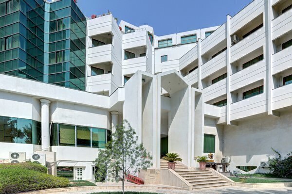 رزرو و خرید تور کیش هتل شایگان کیش با خدمات کامل و گشت جزیره بهمراه پرواز چارتری و منوی بوفه آژانس هواپیمایی آریا اوج پر