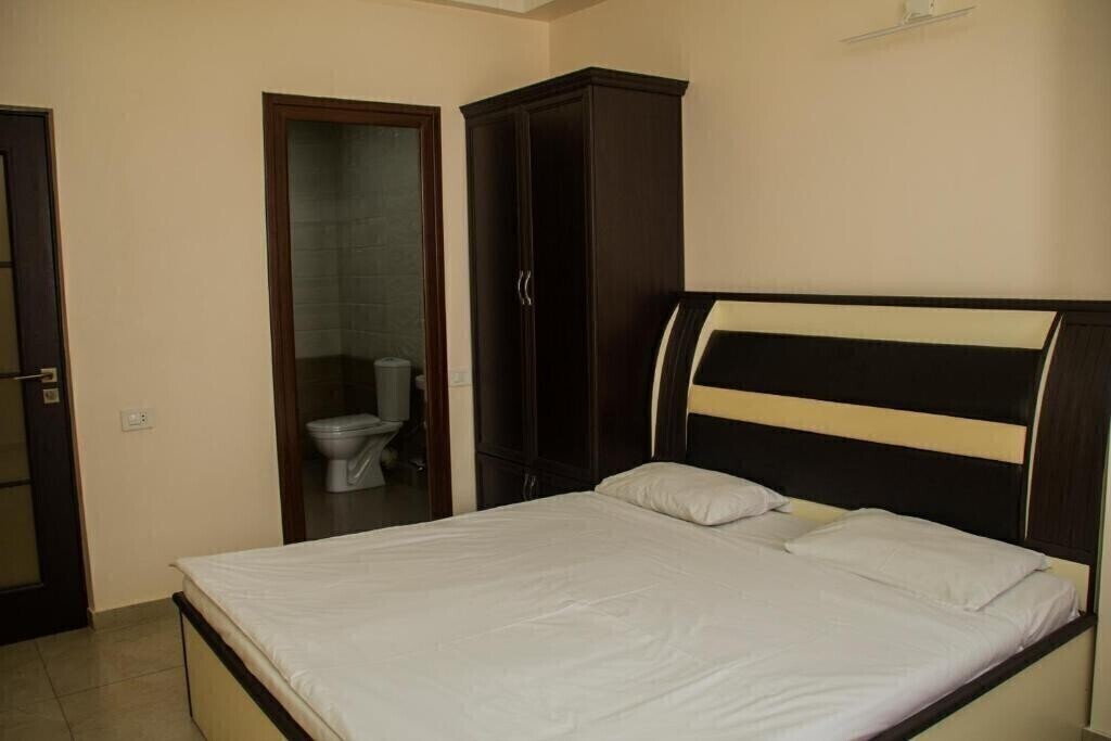 عکس های هتل 3 ستاره میراژ Mirage Hotel