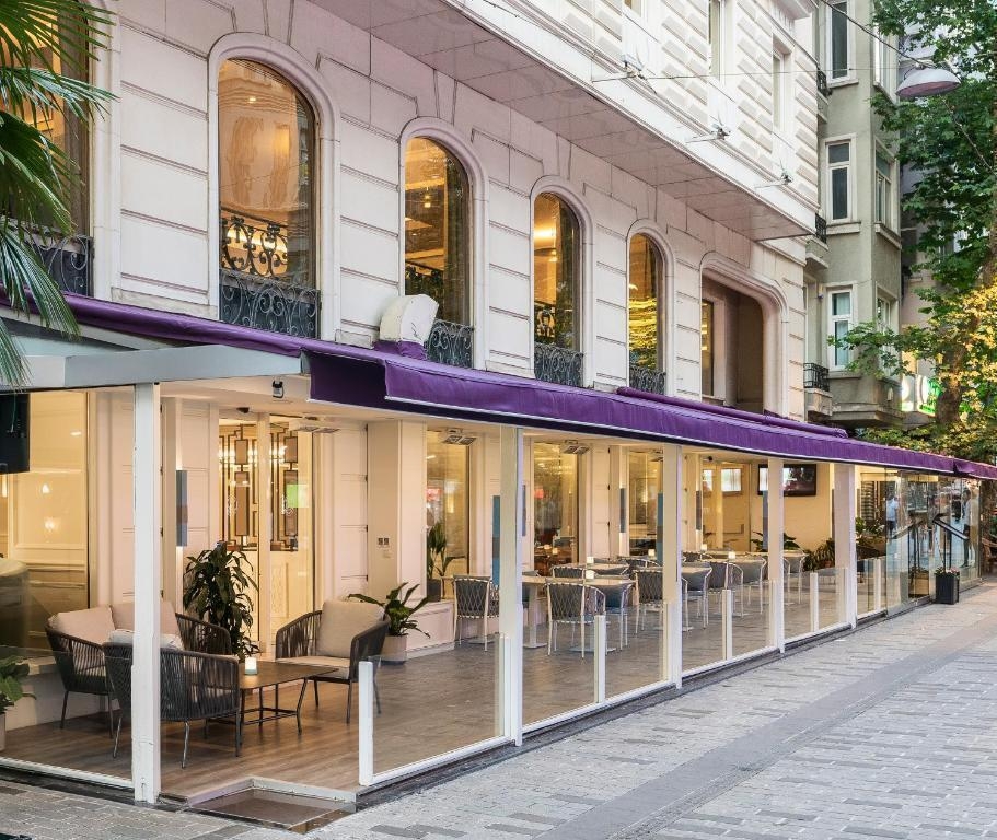 رزرو هتل اکسیدنتال تکسیم Occidental Taksim