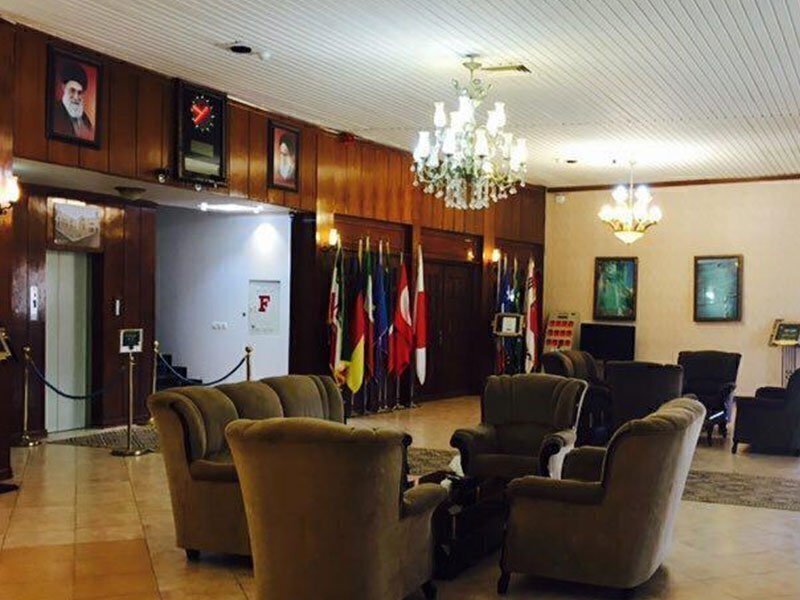 خرید تور کاشان هتل پنج ستاره امیر کبیر با اتوبوس وی آی پی در آژانس هواپیمایی آریا اوج پرواز کرج