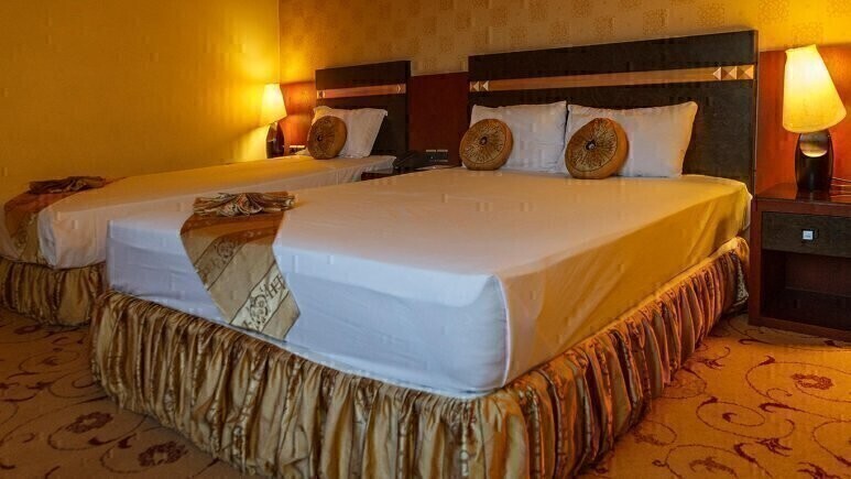  تور مشهد هوایی هتل عماد پنج ستاره و چهار ستاره بهمراه عکس و لوکیشن و نظرات مسافران با پرواز لحظه آخری ارزان اقامت در هت 