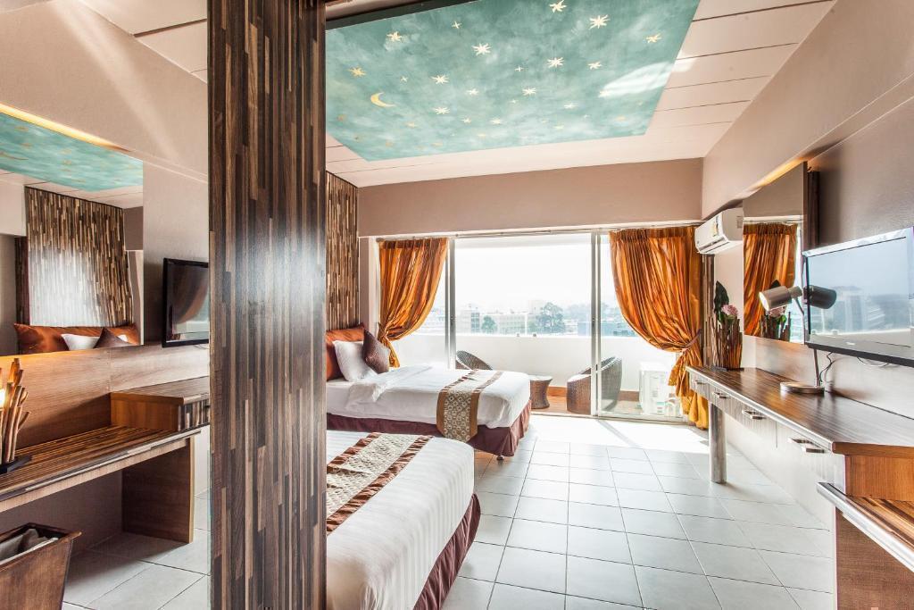 تور پوکت با پرواز مستقیم هتل پاتونگ هریتیج Hotel patong heritage