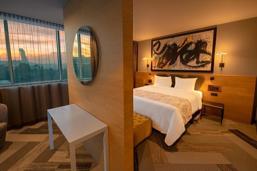 تور تفلیس هتل رادیوس