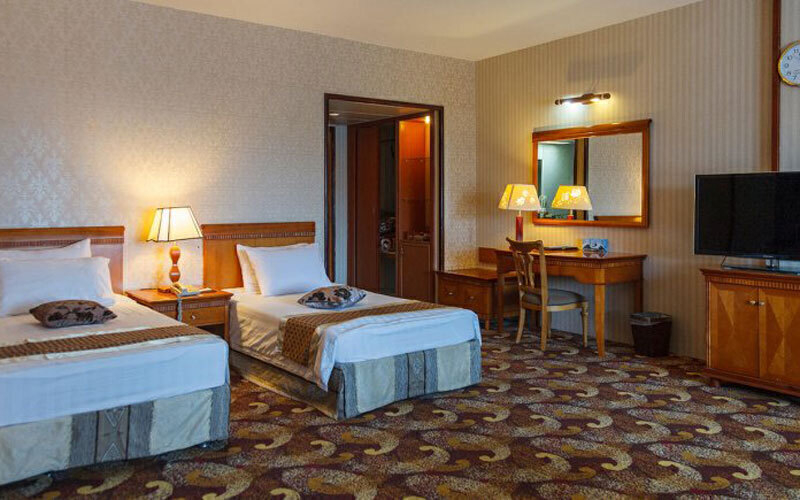 تور ویژه کیش هتل پارمیس 4 شب و 5 روز