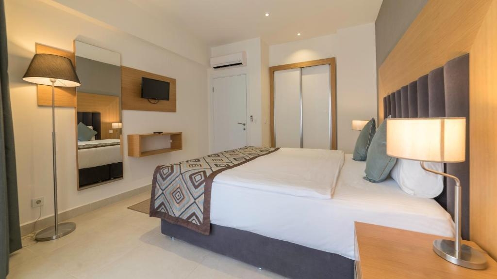  تور کوش آداسی هتل رامادا ریزورت بهمراه عکس و امکانات با نظرات مسافران با پرواز ترک در آژانس هواپیمایی آریا اوج پرواز کرج 