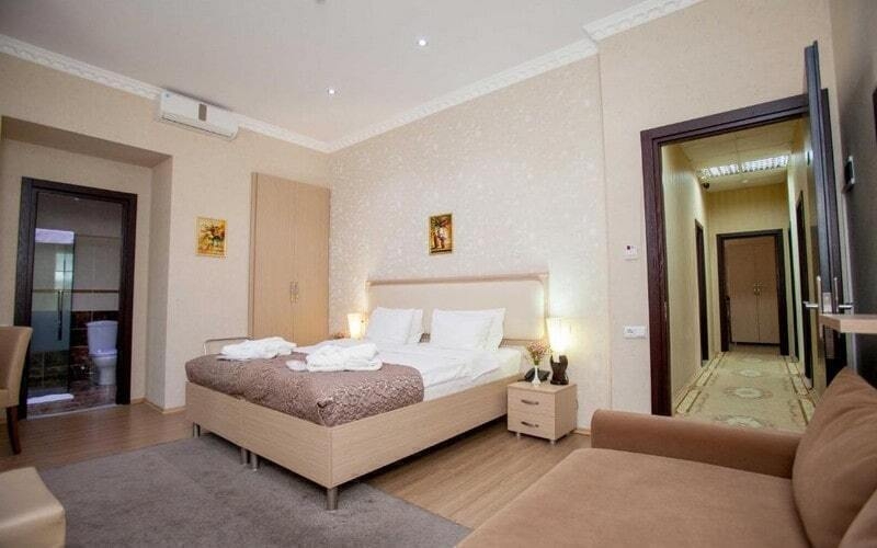 قیمت تور تفلیس هتل روستا ولی پالاس