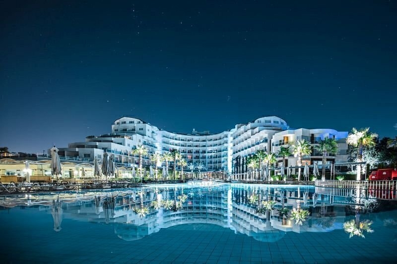 تور آفری کوش آداسی هتل سی لایت ریزورت ویژه تعطیلات نوروز 1403 Sealight Resort Hotel