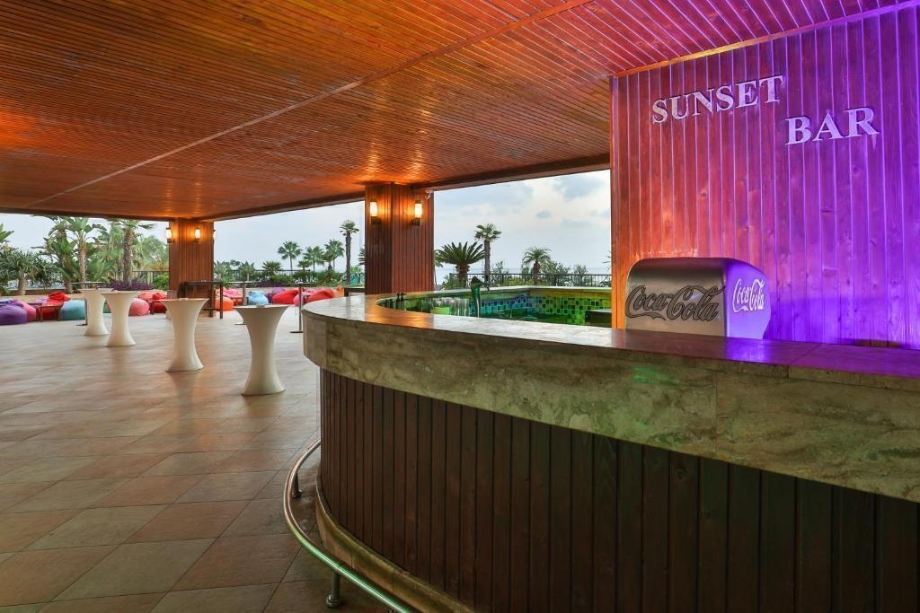 تور آنتالیا کریستال واتر ورد ریزورت اند اسپا بلک ⭐️⭐️⭐️⭐️⭐️