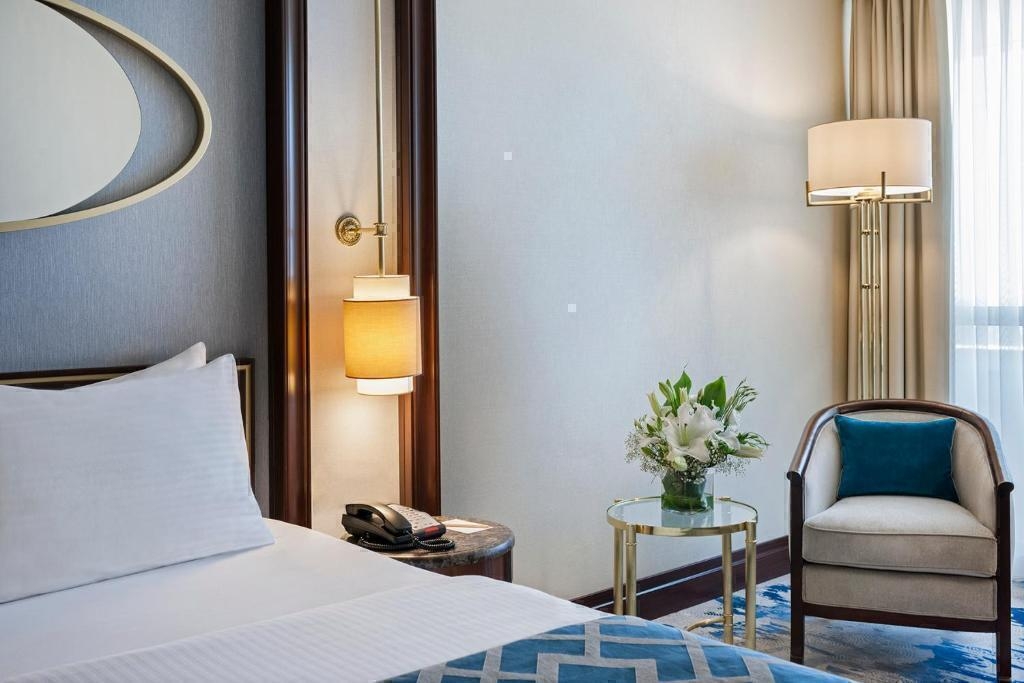 تور وان هتل الیت ورد بهمراه عکس و لوکیشن و نظرات مسافران با اتوبوس vip لحظه آخری ارزان اقامت در هتل های کولر دار مرکز شه