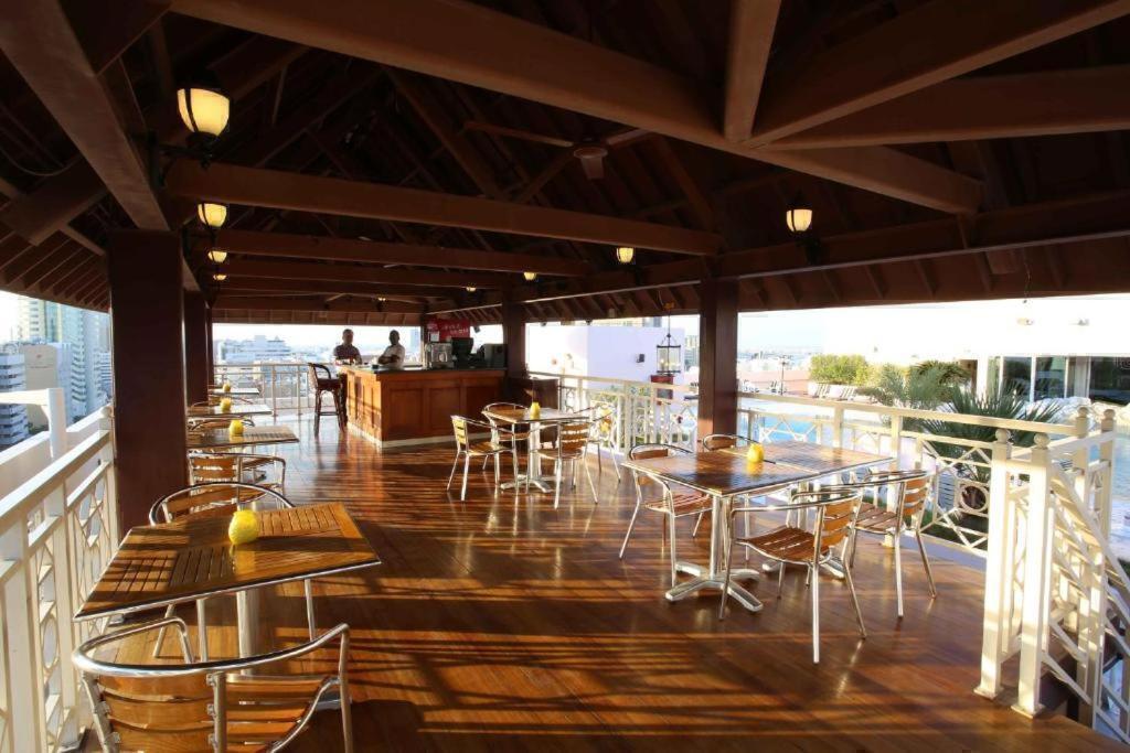 مناسب ترین تور انگشت نگاری دبی هتل نایت کسل