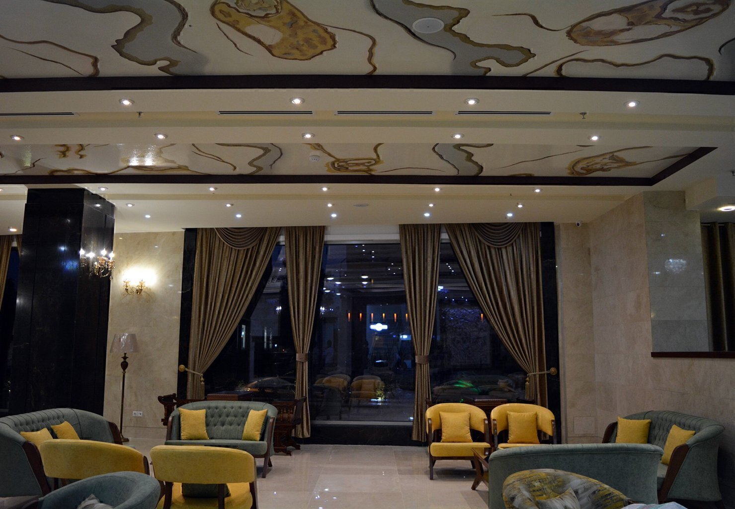 رزرو و خرید تور کیش هتل لیلیوم کیش با خدمات کامل و گشت جزیره بهمراه پرواز چارتری و منوی بوفه آژانس هواپیمایی آریا اوج پر