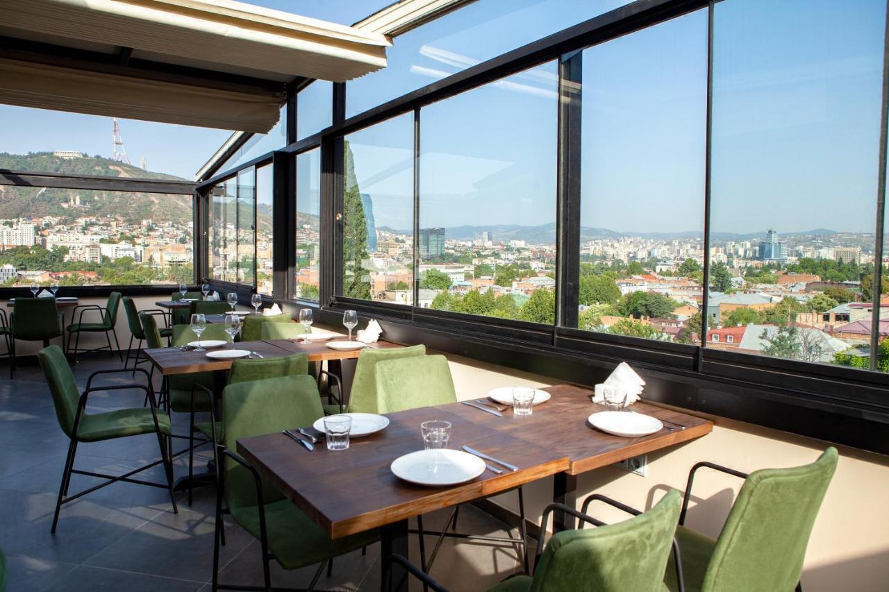 تور تفلیس هتل الد سیتی بوتیک