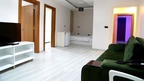 تور وان هتل وان سوئیت بهمراه عکس و لوکیشن و نظرات مسافران با اتوبوس vip لحظه آخری ارزان اقامت در هتل های کولر دار مرکز ش