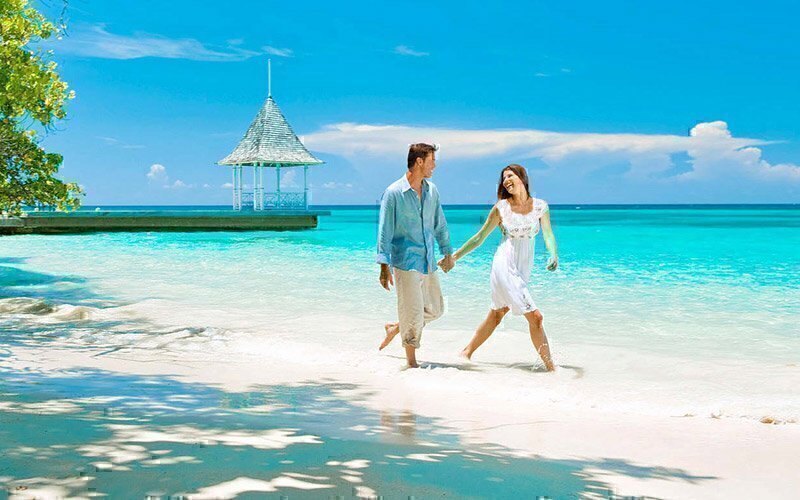 تور ماه عسل در ساحل دبی امارات + لاکچری با هزینه های کامل عروسی در خارج آژانس هواپیمایی آریا اوج پرواز