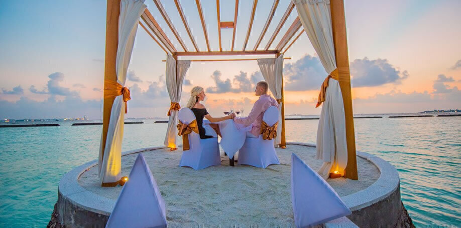 هزینه تور ماه عسل در دبی امارات + لاکچری با هزینه های کامل عروسی در خارج آژانس هواپیمایی آریا اوج پرواز