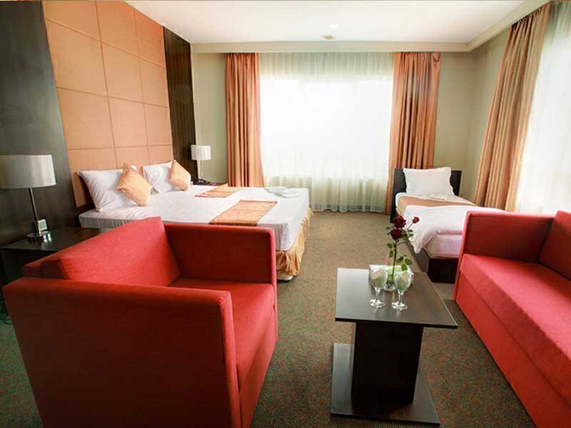 رزرو و خرید تور کیش هتل ایران با خدمات کامل و گشت جزیره بهمراه پرواز چارتری و منوی بوفه آژانس هواپیمایی آریا اوج پرواز م