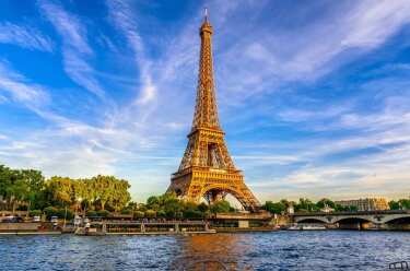 آژانس هواپیمایی آریا اوج پرواز