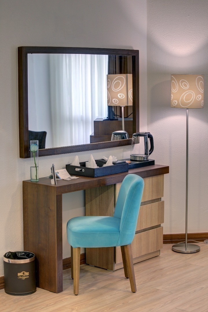 رزرو و خرید تور کیش هتل شایگان کیش با خدمات کامل و گشت جزیره بهمراه پرواز چارتری و منوی بوفه آژانس هواپیمایی آریا اوج پر